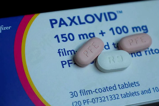 Thuốc kháng vi rút Paxlovid làm giảm nguy cơ mắc COVID-19 kéo dài 