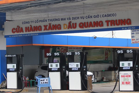 TP.HCM: Chỉ có 24 cửa hàng cung cấp đầy đủ mặt hàng xăng và dầu