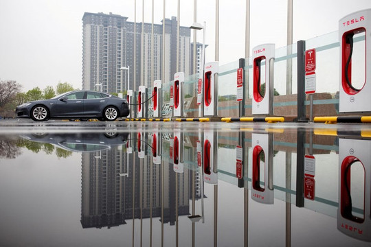 Tesla hỗ trợ cảnh sát Trung Quốc điều tra tai nạn ô tô điện khiến 5 người thương vong