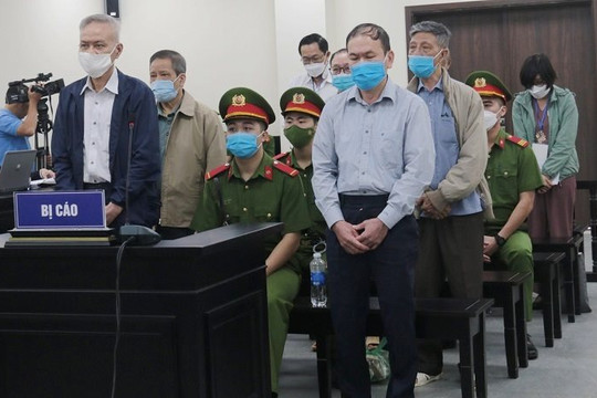 VKS đề nghị HĐXX xử phạt cựu Thứ trưởng Cao Minh Quang từ 30 - 36 tháng tù treo