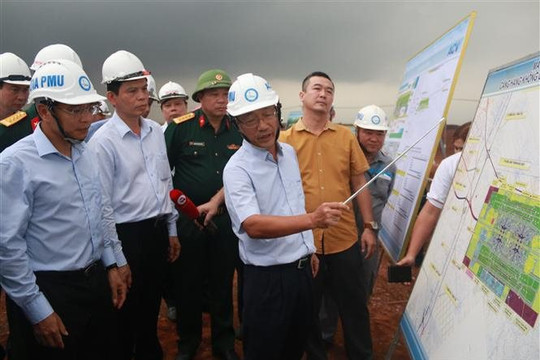 Bộ trưởng Bộ GT-VT nghi ngờ báo cáo tiến độ cao tốc Dầu Giây - Phan Thiết