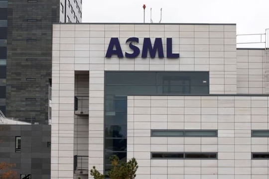 Mỹ kêu gọi ngừng bán thiết bị sản xuất chip tiên tiến ASML cho Trung Quốc, Hà Lan phản kháng 