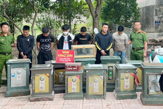 Bắt 6 tên trộm thực hiện 25 vụ 'khoắng' két sắt tại các đền, chùa