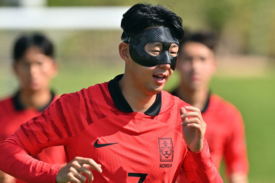 Điều kỳ diệu ở chiếc mặt nạ độc đáo của cầu thủ Son Heung-min