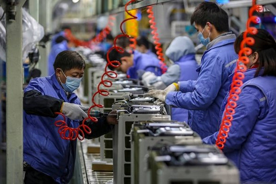 Kinh tế khó khăn, lao động về hưu Trung Quốc quay lại làm việc