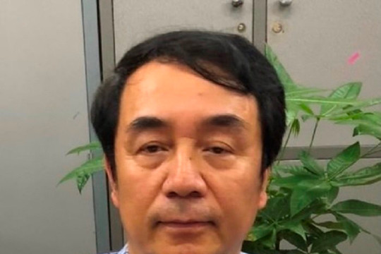 Ông Trần Hùng bị cáo buộc nhận hối lộ 300 triệu đồng