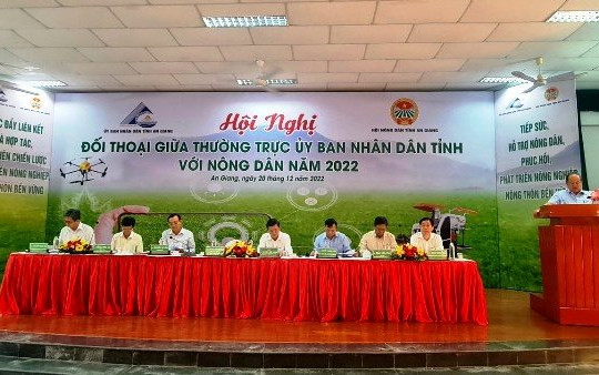 Hội nghị đối thoại giữa Chủ tịch UBND tỉnh với nông dân An Giang