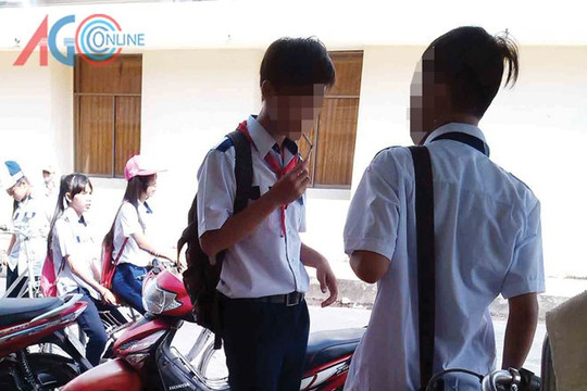 Sở GD-ĐT Hà Nội siết chặt quản lý về vấn đề học sinh hút thuốc lá điện tử