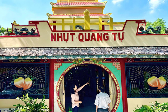 Trịnh Kim Chi cùng nhiều nghệ sĩ đóng góp xây nhà tang lễ miễn phí, tu sửa chùa Nghệ Sĩ 