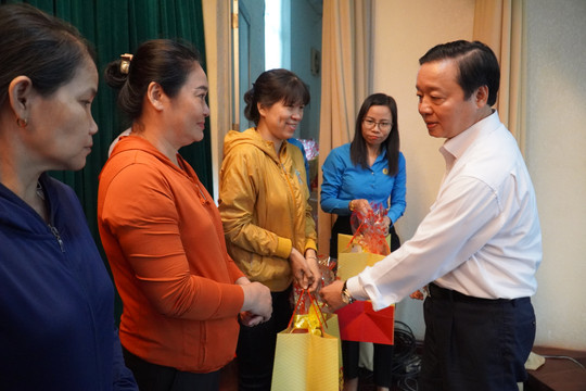 Phó thủ tướng Trần Hồng Hà thăm và tặng quà tết tại Đồng Nai