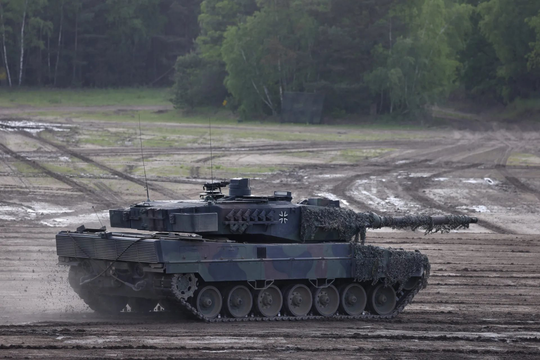 Đức quyết không giao xe tăng hiện đại cho Ukraine bất chấp áp lực từ đồng minh