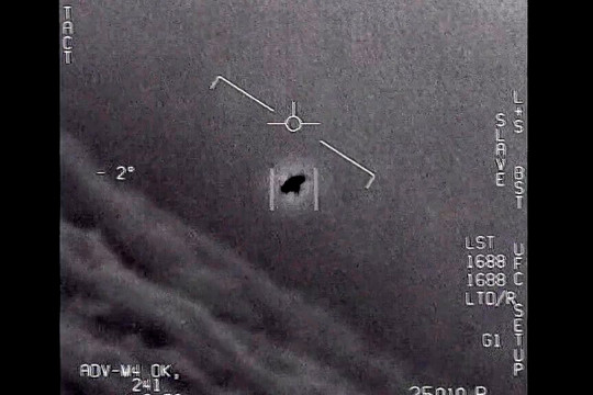 An ninh Mỹ tiết lộ hàng trăm lần phát hiện UFO từ năm 2021