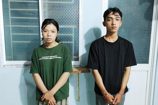 Khởi tố vụ hai vợ chồng trẻ cướp tiệm vàng ở An Giang