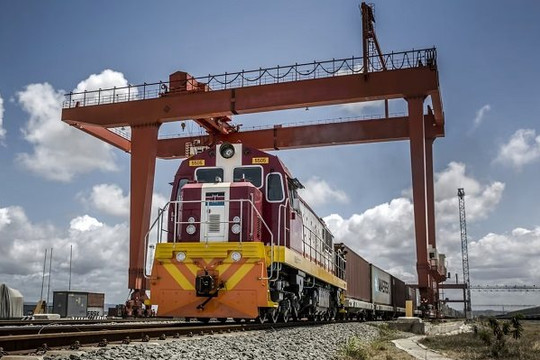 Uganda quay lưng với Vành đai - Con đường do Trung Quốc chậm tài trợ