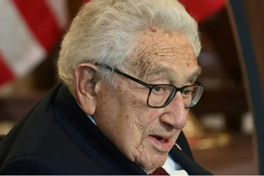 Ông Kissinger kêu gọi cho Nga tái hòa nhập hệ thống quốc tế, ủng hộ Ukraine vào NATO