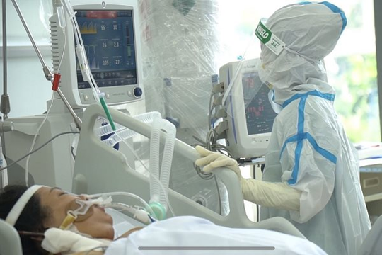 TP.HCM điều 162 bác sĩ, điều dưỡng đến Bệnh viện dã chiến số 13 điều trị COVID-19