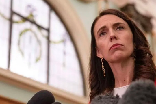 Thủ tướng New Zealand bất ngờ tuyên bố từ chức