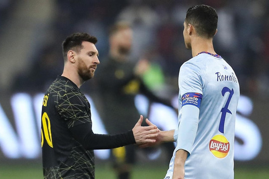 Ronaldo thân thiện với Messi, hạnh phúc với 2 bàn thắng đầu tiên ở Ả Rập Saudi 
