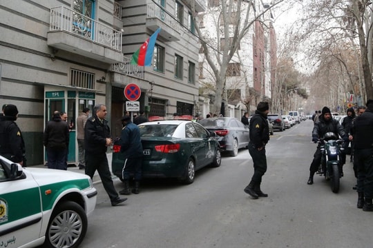 Iran: Chết người trong vụ tấn công Sứ quán Azerbaijan, quan hệ thêm căng thẳng