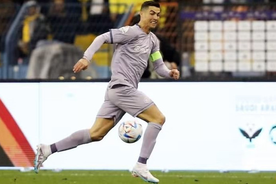 Ronaldo chuyển đến Ả Rập Saudi và sự suy tàn của giải bóng đá Trung Quốc