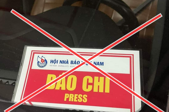 Hội Nhà báo Việt Nam đề nghị xử lý vụ ô tô gắn phù hiệu cơ quan báo chí