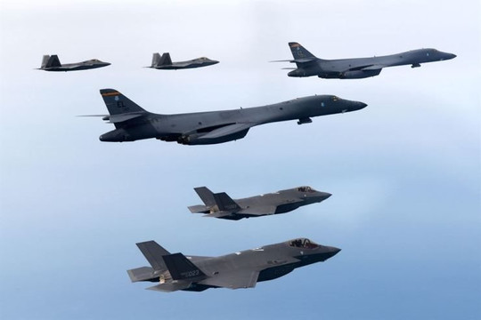 Hàn Quốc - Mỹ tập trận không quân với máy bay ném bom B-1B
