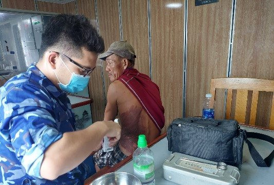 Cà Mau: Ngư dân bị bỏng nặng được cấp cứu kịp thời