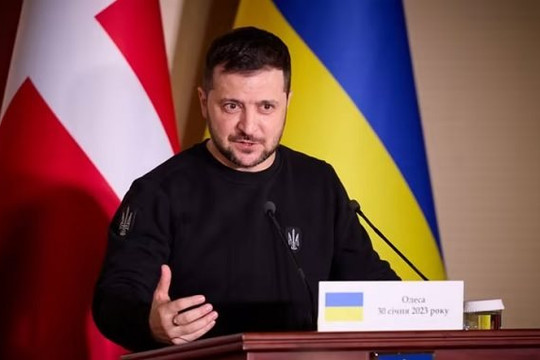 Tổng thống Ukraine tước quyền công dân của một số cựu chính trị gia