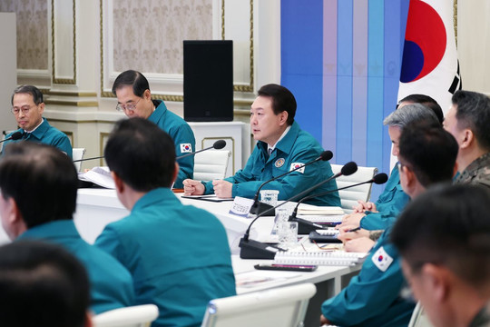 Tổng thống Hàn Quốc nói chính quyền tiền nhiệm quá phụ thuộc vào 'hòa bình giả tạo'