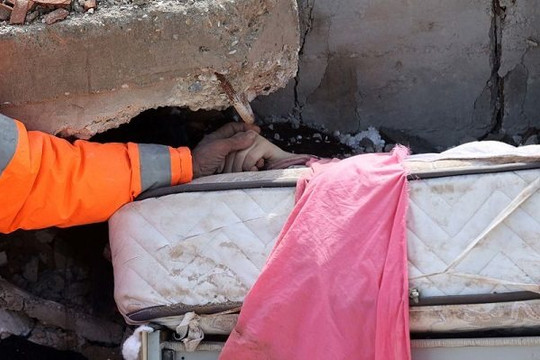 Số người chết vì động đất tại Thổ Nhĩ Kỳ và Syria gần chạm mốc 9.000