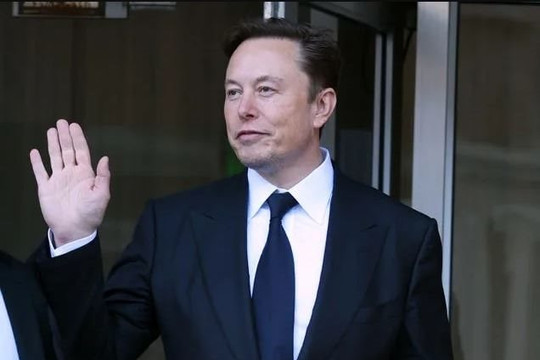 Elon Musk cần thêm 10 triệu người đăng ký Twitter Blue để trả lãi cho các khoản vay