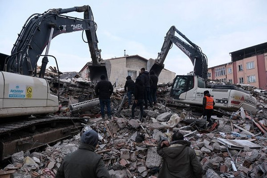 Số người chết do động đất tại Thổ Nhĩ Kỳ và Syria vượt quá 15.000