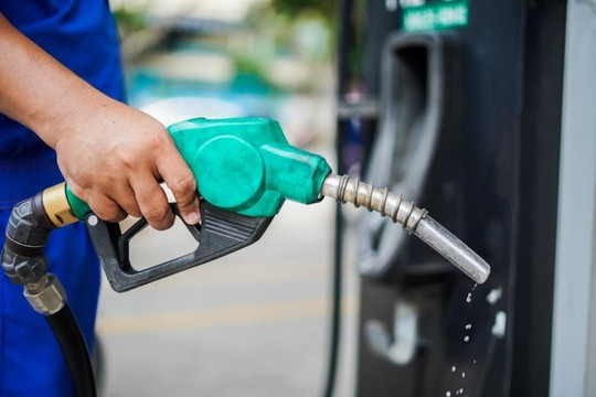 Doanh nghiệp bán lẻ xăng dầu đề nghị hưởng cố định 5 - 6% giá bán lẻ