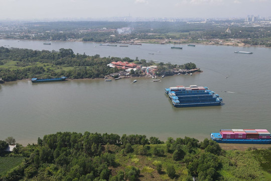 Vụ lật thuyền trên sông Đồng Nai khiến 1 thai phụ tử vong: Khởi tố lái thuyền