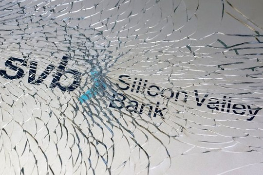 Các ngân hàng trung ương có thể ngừng tăng lãi suất sau sự sụp đổ của Silicon Valley Bank