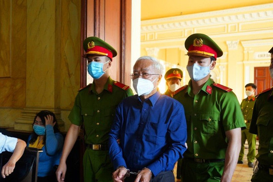 Viện kiểm sát đề nghị xử cựu TGĐ Ngân hàng Đông Á Trần Phương Bình 20 năm tù