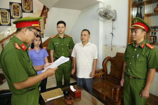 Khởi tố, bắt tạm giam Giám đốc Trung tâm đăng kiểm 85-02D ở Ninh Thuận