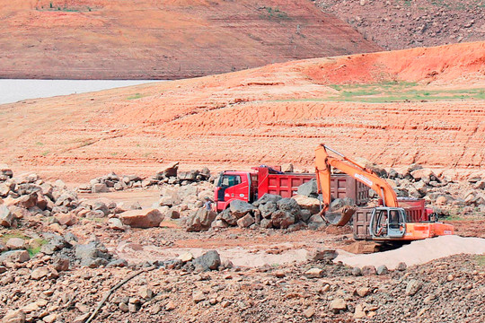 Quảng Trị đẩy nhanh việc cấp phép khai thác các mỏ vật liệu 