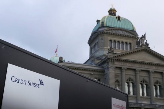 Các ngân hàng trung ương cố gắng trấn an thị trường sau thương vụ Credit Suisse