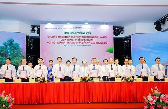 TP.HCM hợp tác phát triển kinh tế xã hội với các tỉnh phía Bắc, Bắc Trung Bộ