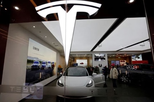 Tesla công bố số ô tô điện được giao kỷ lục trong quý 1/2023: Sẽ giảm giá thêm?