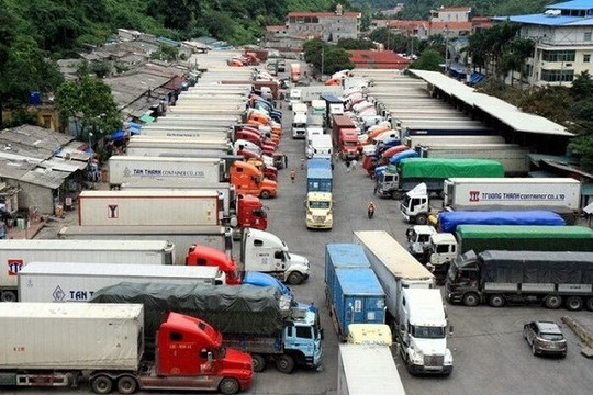 Hàng hóa Việt Nam qua các cửa khẩu sang Trung Quốc tăng tốc