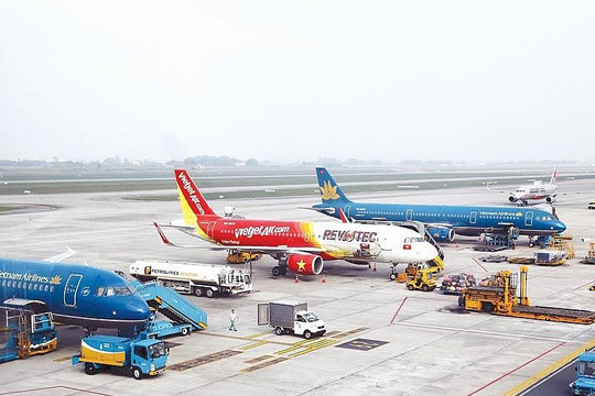 Xem xét tăng chuyến trên các đường bay vàng Hà Nội, TP.HCM