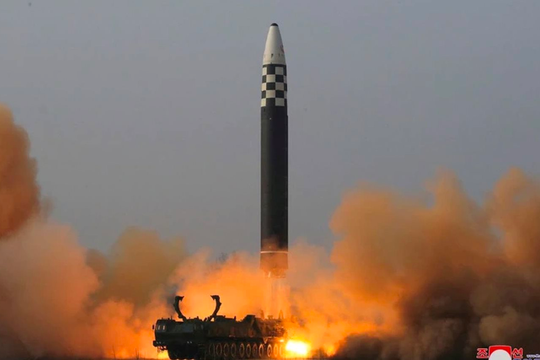 Triều Tiên tuyên bố phóng thử thành công ICBM mới