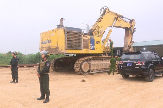 Nghệ An: Điều tra vụ khai thác trái phép hàng trăm nghìn mét khối đất