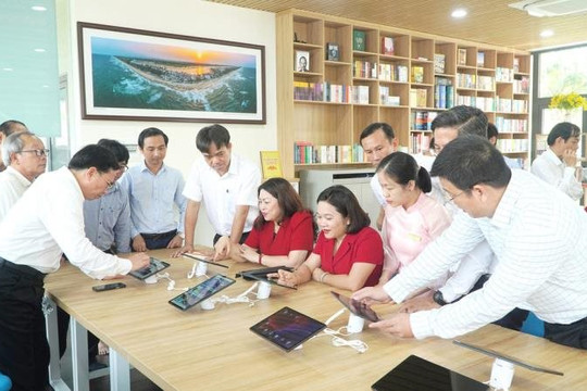 Quảng Nam khai trương Thư viện số cộng đồng đầu tiên tại Việt Nam