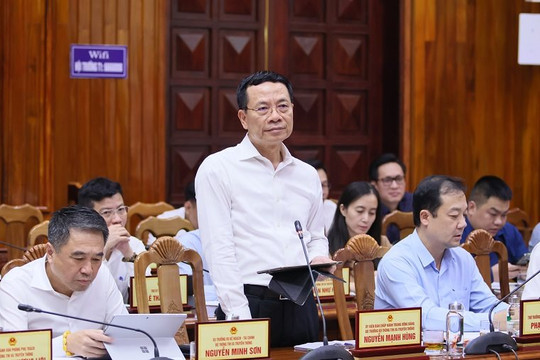 Bộ trưởng Nguyễn Mạnh Hùng đánh giá cao kết quả tỉnh Quảng Bình đạt được