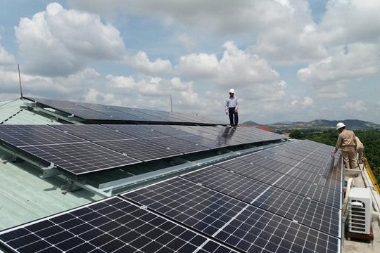 Tổng thống Mỹ phủ quyết Nghị quyết đề xuất bãi bỏ miễn thuế pin mặt trời Việt Nam