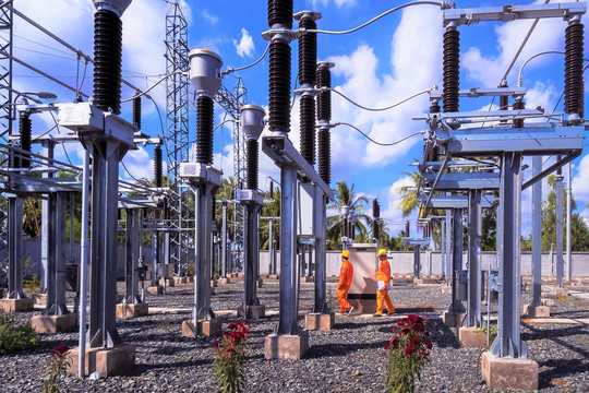 Cấp điện mùa khô 2023: EVNSPC ráo riết thực hiện các giải pháp để đảm bảo an ninh hệ thống điện