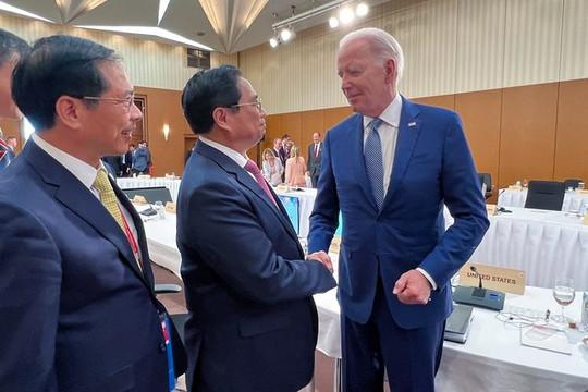 Thủ tướng Phạm Minh Chính gặp Tổng thống Joe Biden tại Hội nghị G7 mở rộng